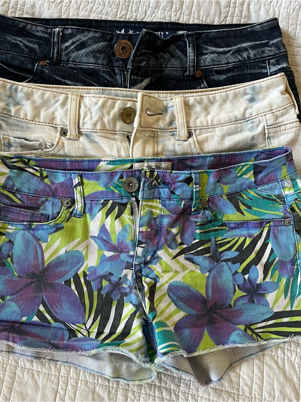 Lot of 3 mid-2010s Y2K vintage cotton shorts distressed tie-dye low rise